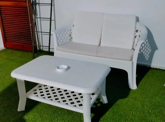 Soleil Con Piscina E Campo Da Tennis Condominiale Holiday home