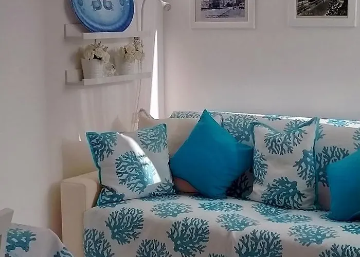 Soleil Con Piscina E Campo Da Tennis Condominiale