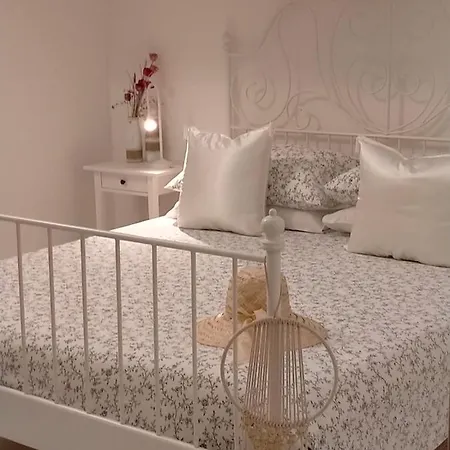 Casa vacanze Con Piscina E Campo Da Tennis Condominiale *