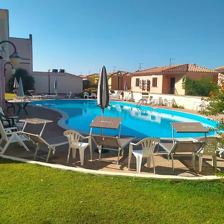 Casa vacanze Con Piscina E Campo Da Tennis Condominiale *