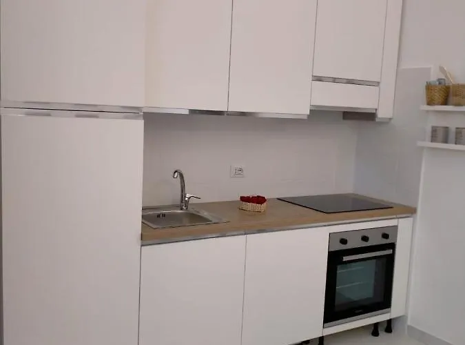 Soleil Con Piscina E Campo Da Tennis Condominiale Вилласимиус