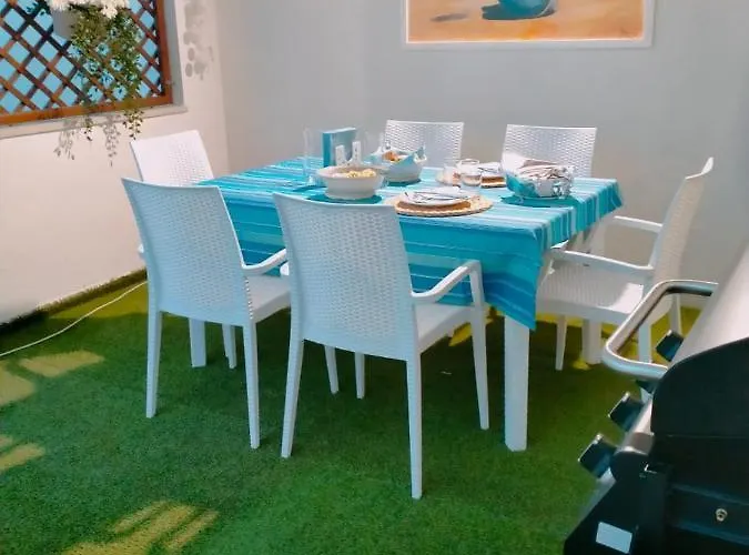 Soleil Con Piscina E Campo Da Tennis Condominiale Вилласимиус