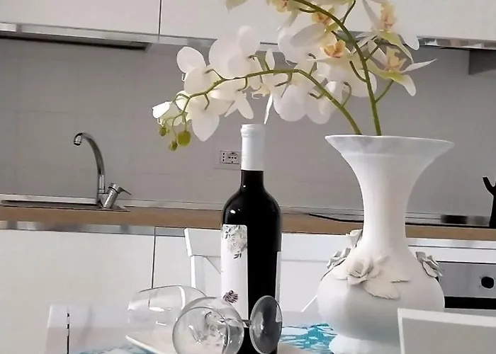 Soleil Con Piscina E Campo Da Tennis Condominiale